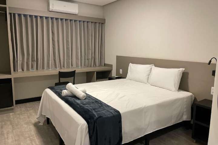 Room 9 of 28