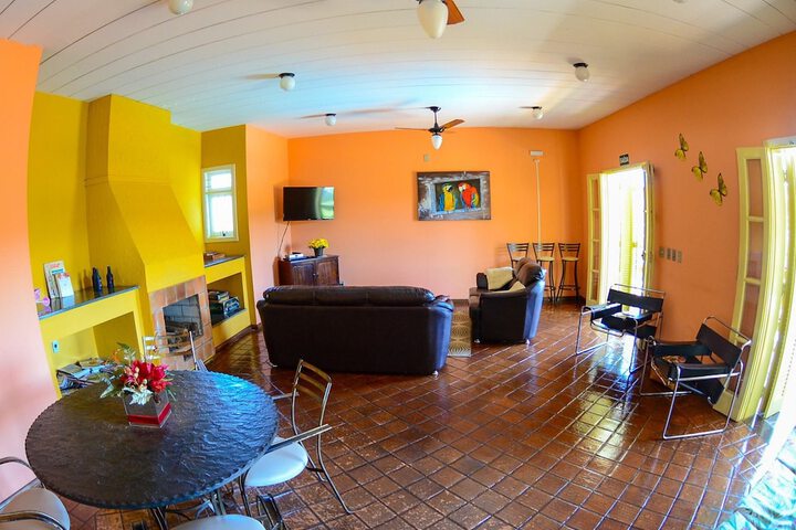 Room 9 of 23