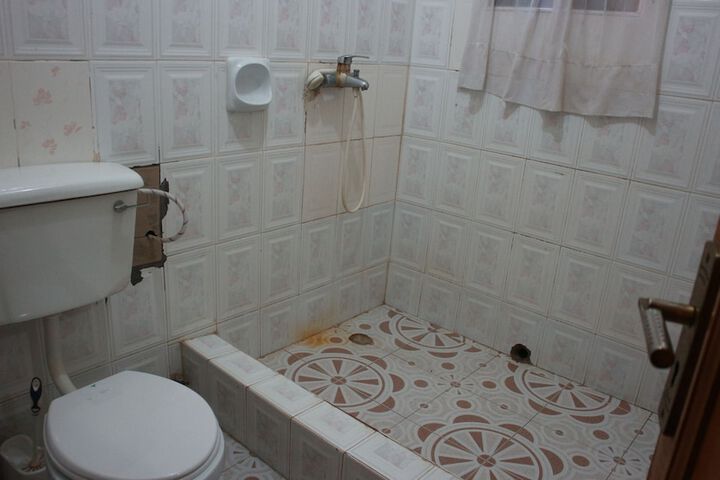 Room 18 of 18