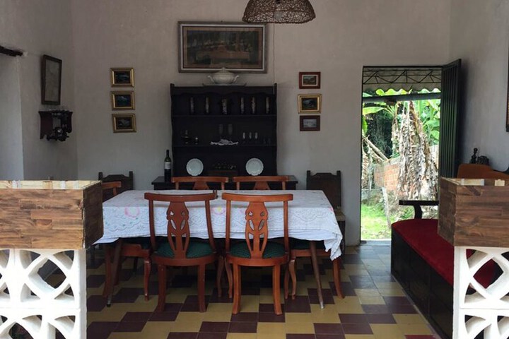 Dining 9 of 14