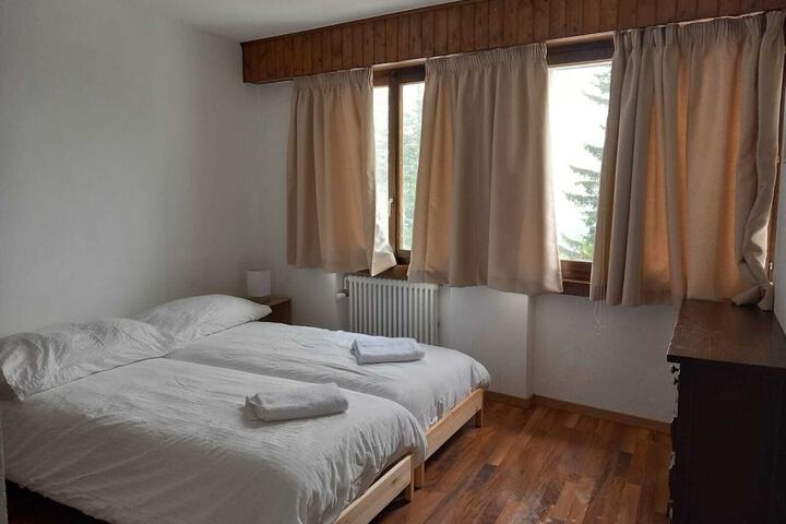 Room 10 of 23
