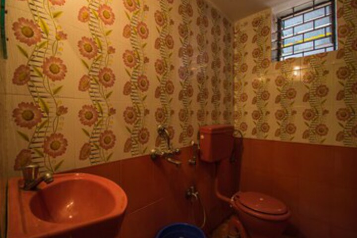 Room 2 of 11