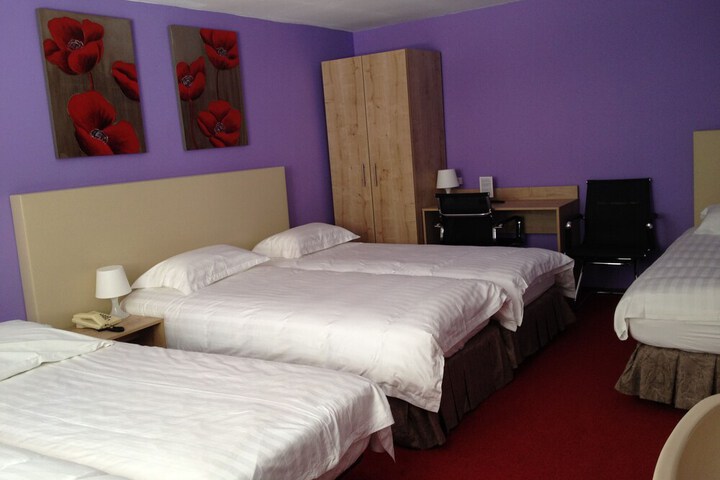 Room 25 of 61