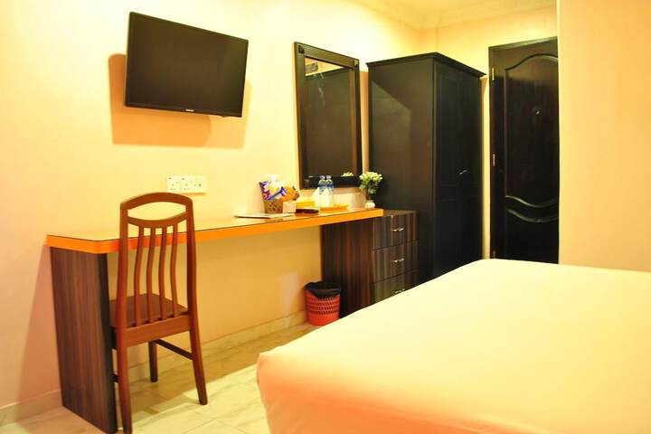 Room 20 of 35