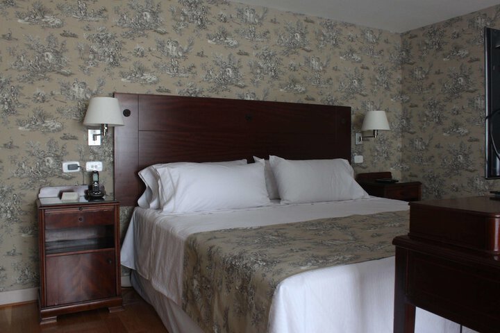 Room 37 of 81