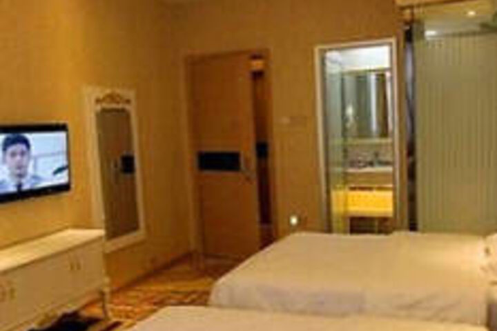 Room 43 of 83