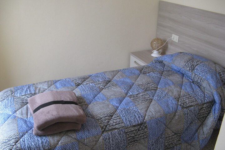 Room 9 of 136