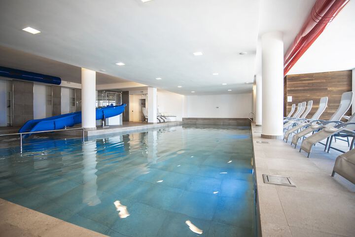 Pools & Facilities