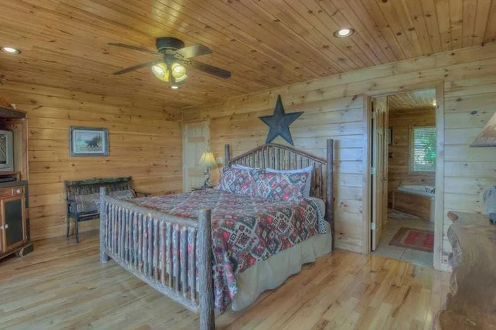Room 4 of 20