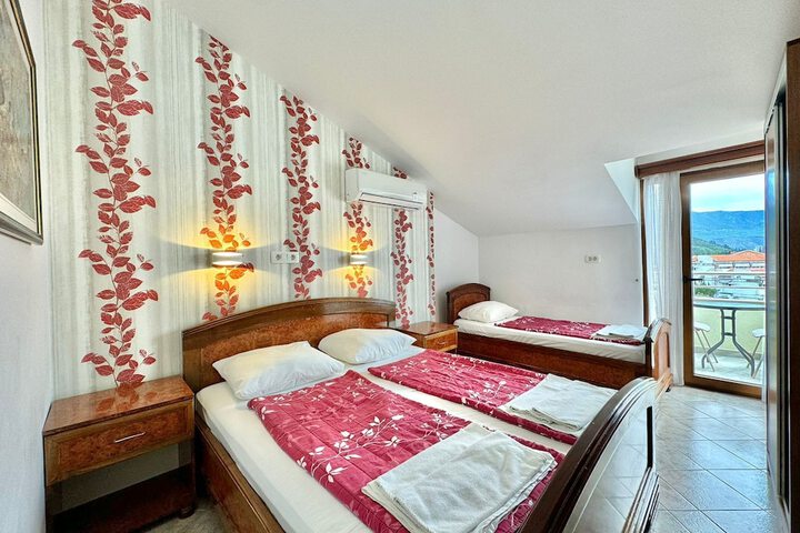 Room 30 of 85