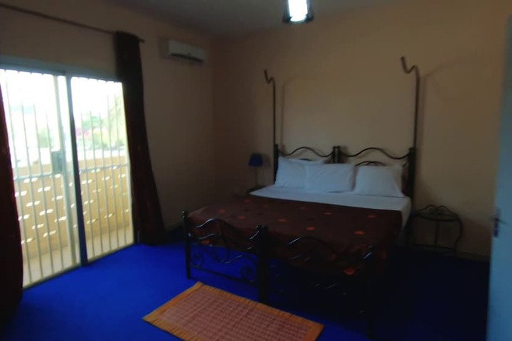 Room 3 of 49