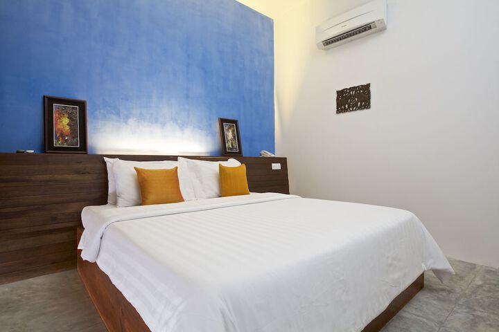 Room 4 of 70
