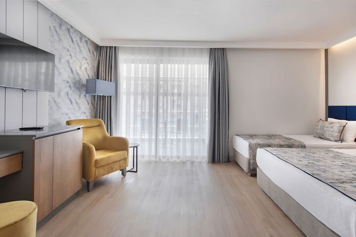 Room 8 of 23