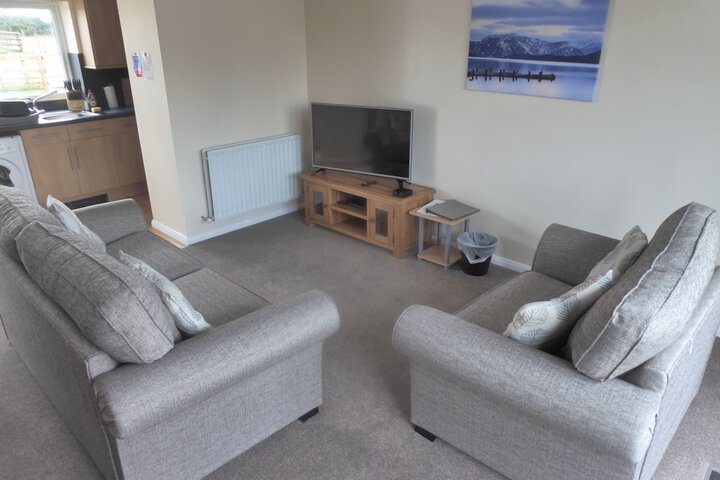 Lounge 66 of 105