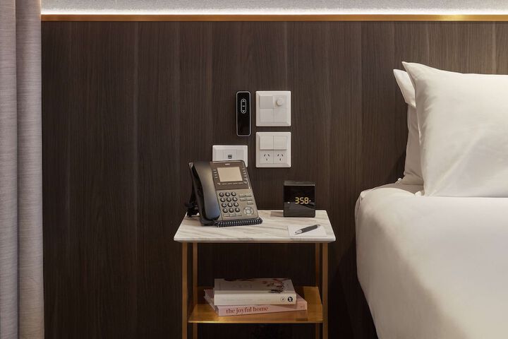 Room 15 of 48