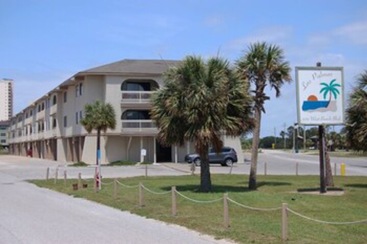Las Palmas 204 2 Br Condo in Gulf Shores, AL