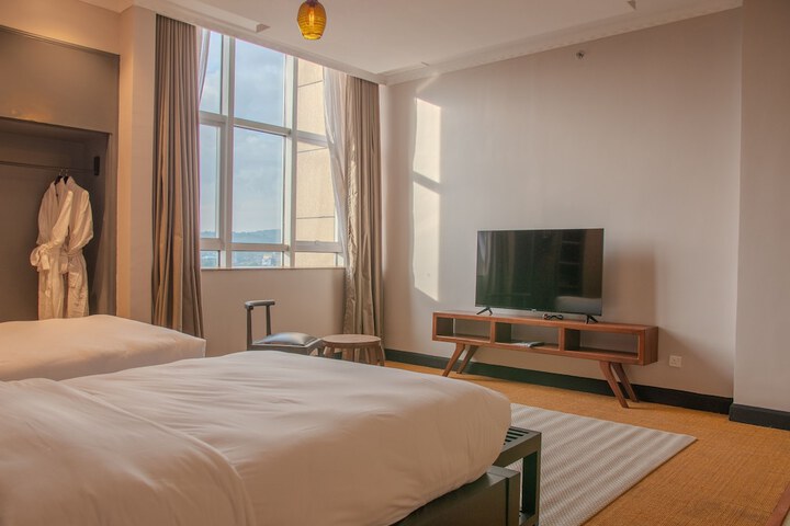 Room 6 of 31