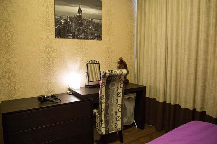 Room 16 of 30