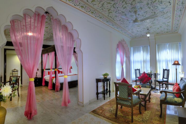 Room 6 of 39