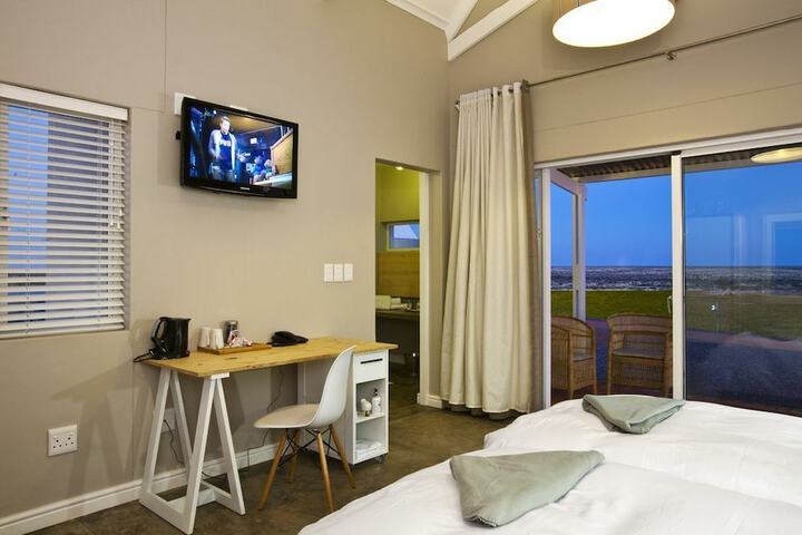 Room 3 of 14