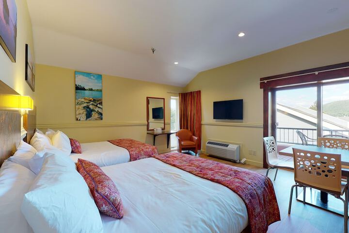 Premier 2 Queen Beds Accessible (6 of 40)