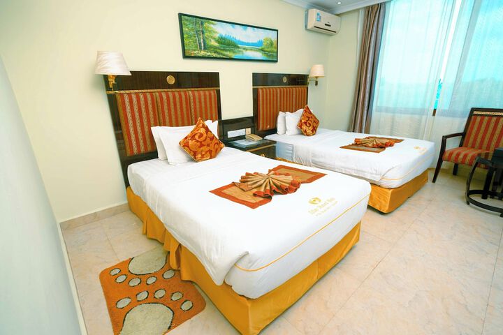 Room 7 of 42