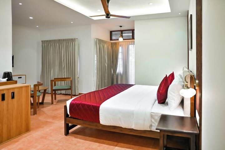 Room 8 of 24