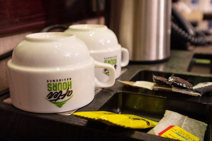 Breakfast/Coffee Service 24 of 36