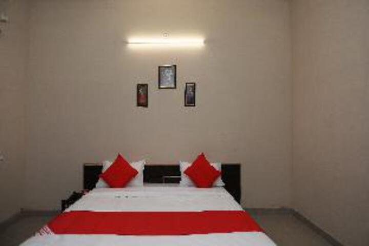 MAHARANA FARMS BY OYO ROOMS
