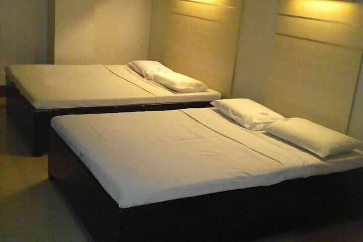 Room 64 of 94