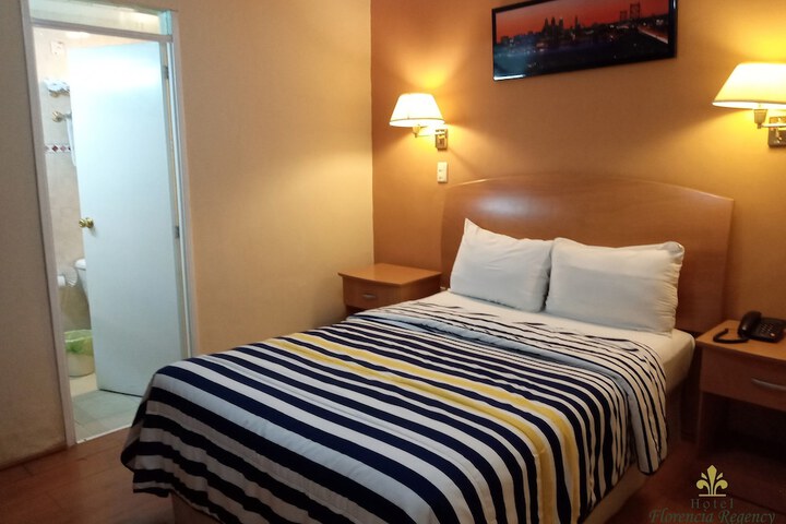 Room 6 of 42