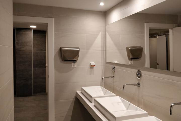 Room 21 of 41
