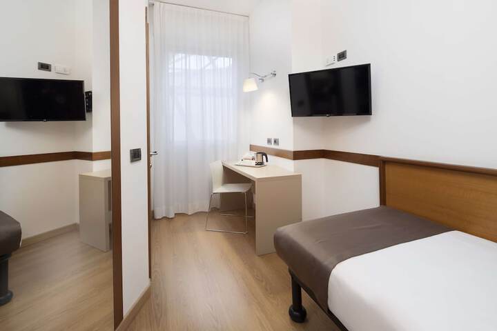 Room 17 of 109