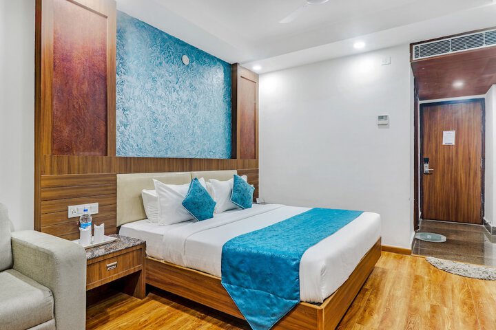 Room 16 of 44
