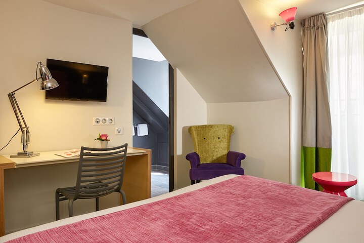 Room 8 of 36