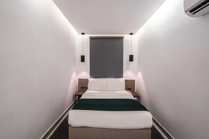 Room 31 of 61