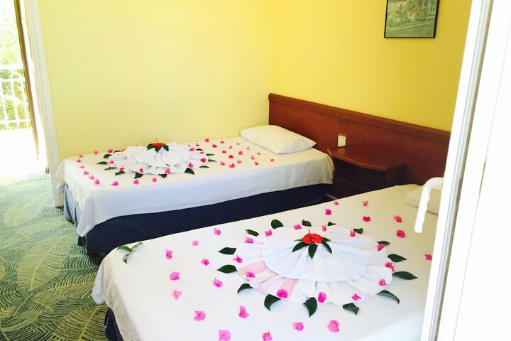 Room 4 of 14