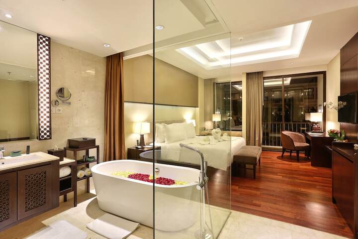 Room 4 of 56