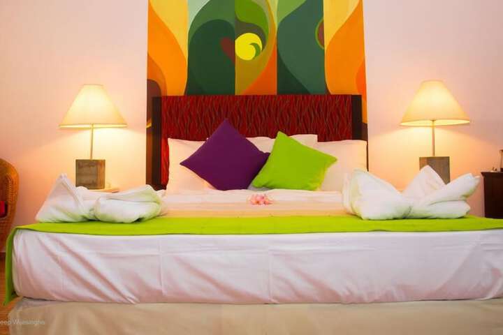 Room 2 of 31