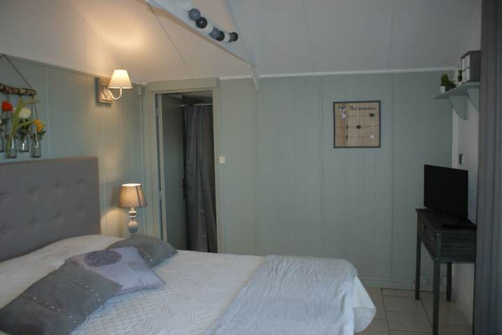 Room 8 of 73