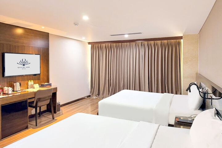 Room 28 of 62