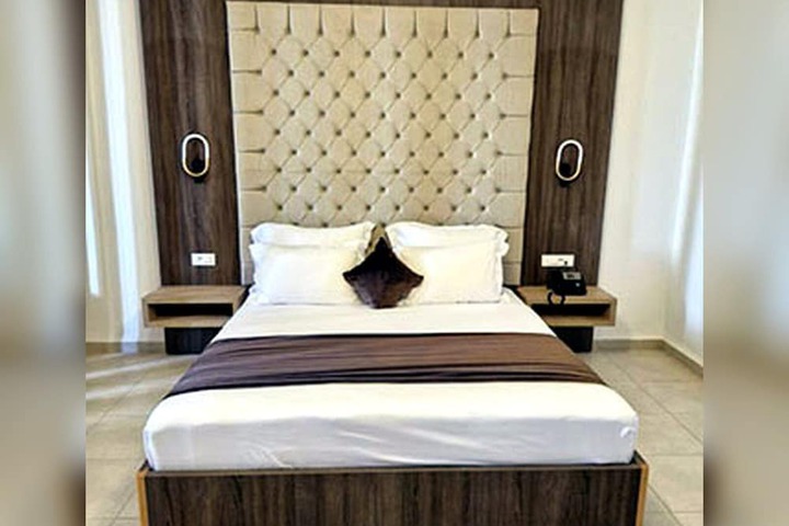 Room 3 of 14