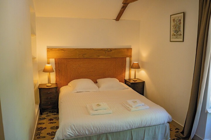 Room 25 of 43