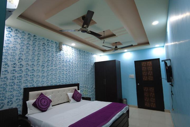 Room 18 of 50