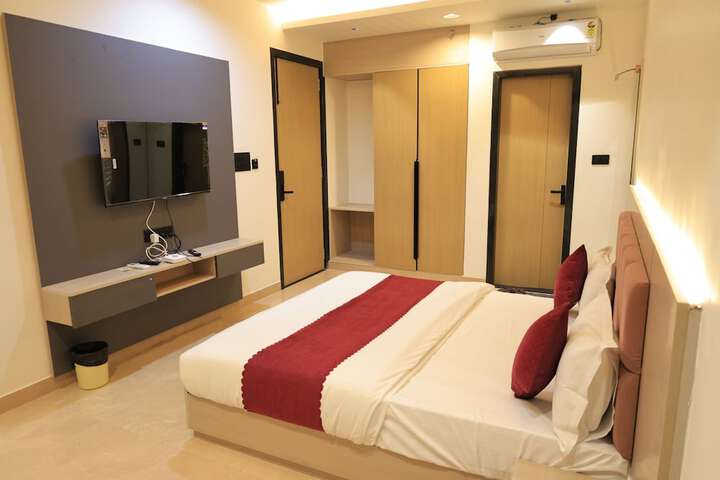Room 9 of 56