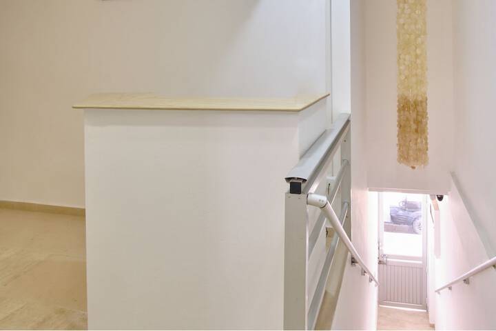 Room 44 of 77