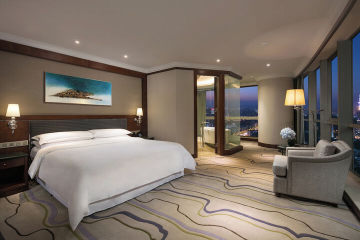 Room 16 of 83