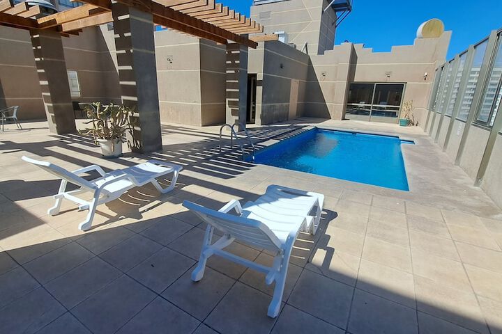 Pool Hotel