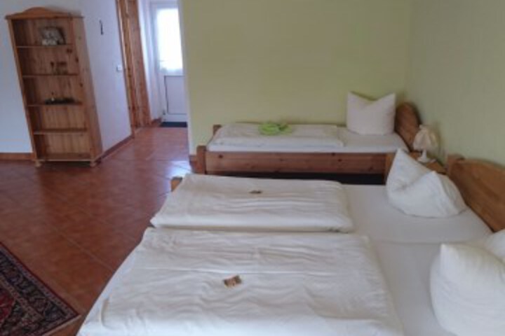 Room 22 of 53