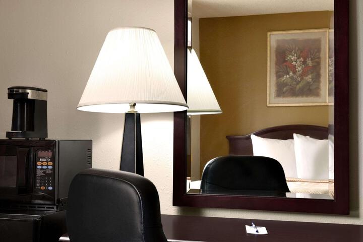 2 Double Beds (5 of 12)